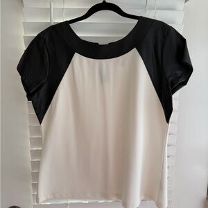Worthington Black and White Women's Top